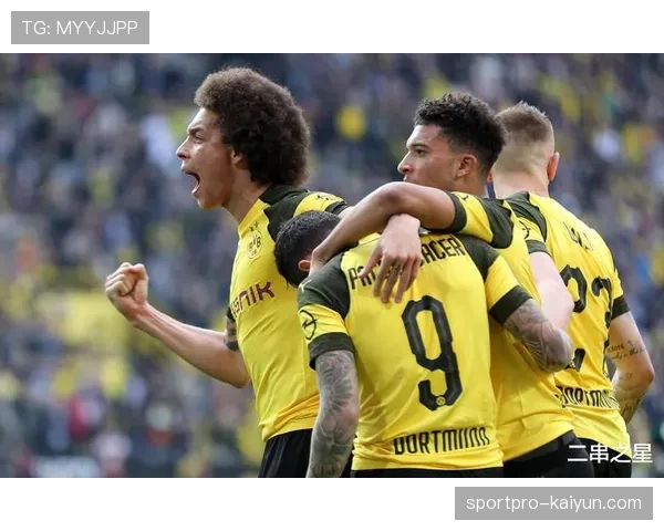 “闪电战”实录：记述埃尔切在比赛最后十分钟内三次成功快速反击的全队协作